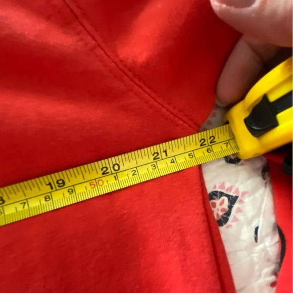 HELLO KITTY by Samrio Official Red sweatshirt Sz Medium BioWorld Crewneck - Picture 8 of 8